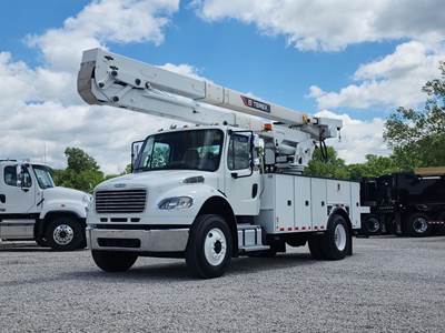 Freightliner M2 106 Boom / Bucket Truck - 270HP