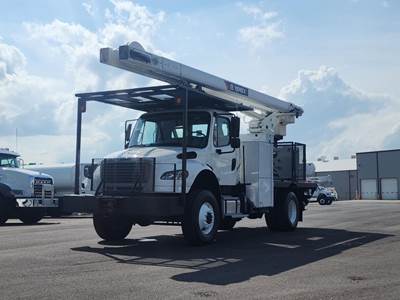 Freightliner M2 106 Boom / Bucket Truck - 250HP
