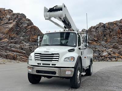 Freightliner M2 106 Boom / Bucket Truck - 300HP