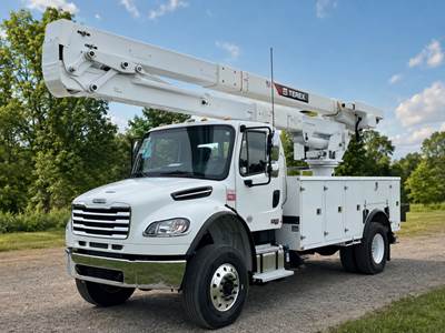 Freightliner M2 106 Boom / Bucket Truck - 300HP
