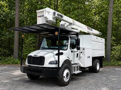 Freightliner M2 106 Boom / Bucket Truck - 220HP