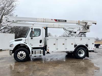 Freightliner M2 106 Boom / Bucket Truck - 300HP
