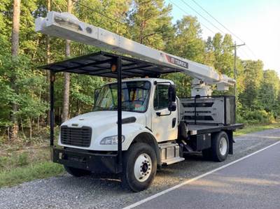Freightliner M2 106 Boom / Bucket Truck - 250HP