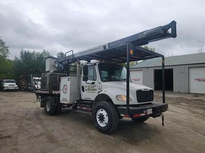 Freightliner M2 Boom / Bucket Truck - 250HP