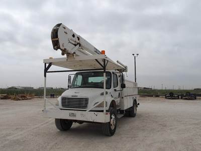 Freightliner M2 Boom / Bucket Truck - 250HP