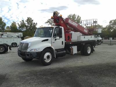 International 4300 Boom / Bucket Truck - 220HP