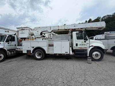 International 4300 Boom / Bucket Truck - 245HP