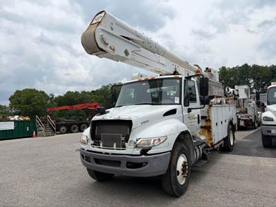 International 4300 Boom / Bucket Truck - 260HP