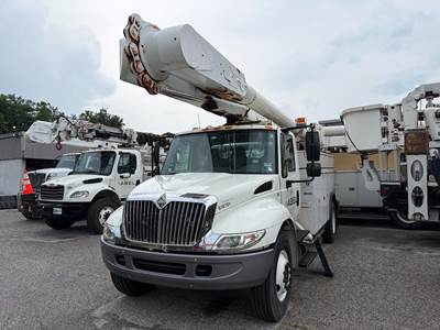 International 4300 Boom / Bucket Truck - 245HP