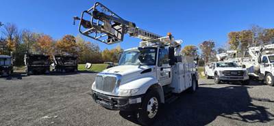 International 4300 Boom / Bucket Truck - 225HP