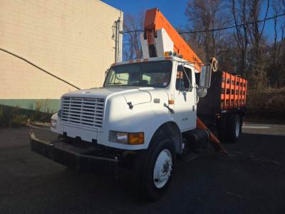International 4700 Boom / Bucket Truck - 230HP