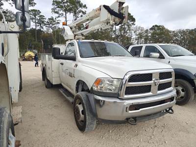 RAM 5500 Boom / Bucket Truck - 325HP