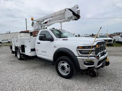 RAM 5500 Boom / Bucket Truck - 360HP