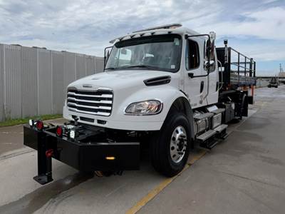 Freightliner M2 106 Boom Lift