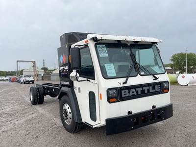BATTLE MOTORS LNT Cab & Chassis Truck - Cascadia, 440HP