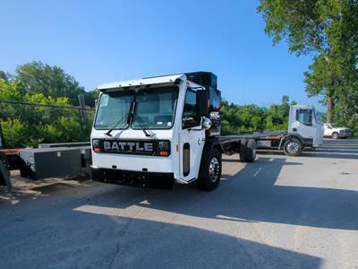 BATTLE MOTORS LNT Cab & Chassis Truck - Cascadia, 440HP