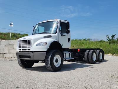 Freightliner M2 106 Cab & Chassis Truck - Cummins, 300HP