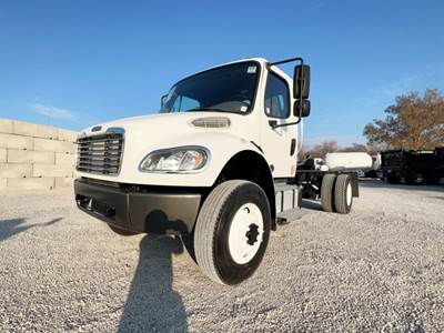 Freightliner M2 106 Cab & Chassis Truck - Cummins, 250HP