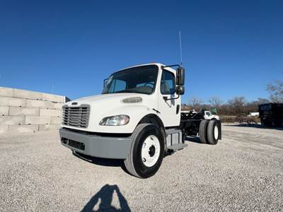 Freightliner M2 106 Cab & Chassis Truck - Cummins, 250HP