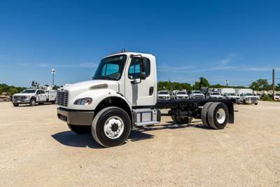 Freightliner M2 106 Cab & Chassis Truck - Cummins, 300HP