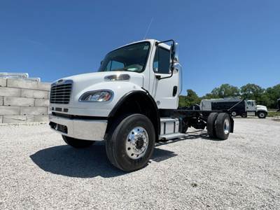 Freightliner M2 106 Cab & Chassis Truck - Cummins, 300HP