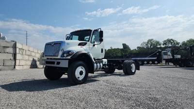 International 7300 Cab & Chassis Truck - Cummins, 250HP