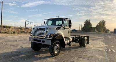 International 7300 Cab & Chassis Truck - Cummins, 250HP