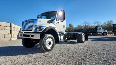 International 7300 Cab & Chassis Truck - Cummins, 250HP
