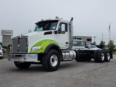 Kenworth T880 Cab & Chassis Truck - Paccar, 510HP