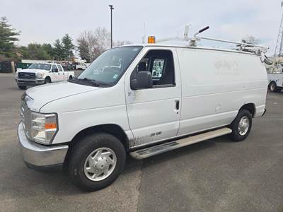 Ford E-250 Cargo Van - 4.6L SOHC EFI, 295HP
