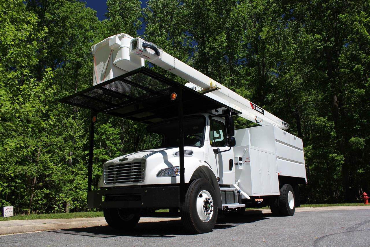 2022 Freightliner M2 106 Chipper Truck Cummins, 250HP, Automatic For