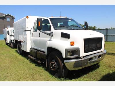GMC C6 Chipper Truck - Isuzu, 215HP