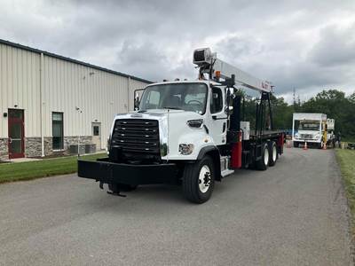 Freightliner 108SD Crane Truck - 330HP