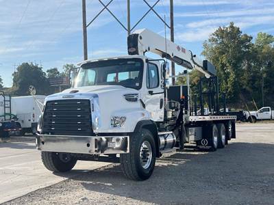 Freightliner 114SD Crane Truck - 455HP
