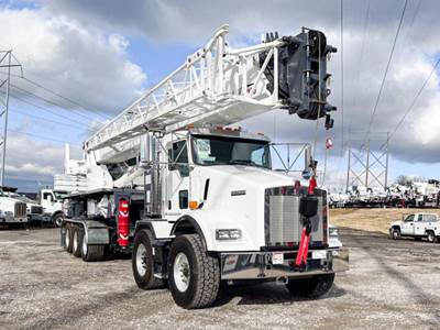 Kenworth T800 Crane Truck - 525HP