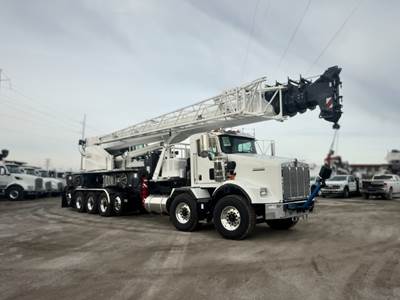 Kenworth T800 Crane Truck - 525HP