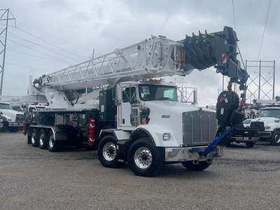 Kenworth T800 Crane Truck - 525HP
