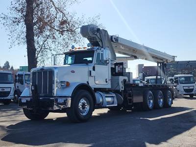 Peterbilt 367 Crane Truck - 485HP