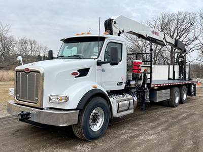 Peterbilt 567 Crane Truck - 455HP