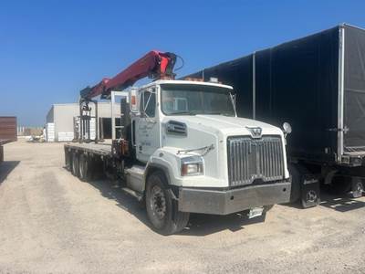 Western Star 4700 Crane Truck - 470HP
