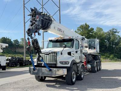 Western Star 49X Crane Truck - 525HP