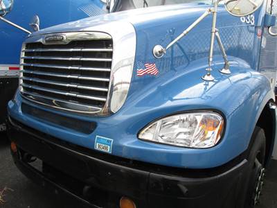 Freightliner Columbia Day Cab Truck - Mercedes 450HP