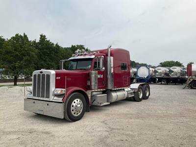 Peterbilt 389 Day Cab Truck - Cummins 550HP