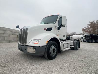 Peterbilt 579 Day Cab Truck - Paccar 405HP