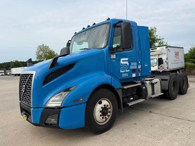 Volvo VNL64T Day Cab Truck - D13 12.8l 405HP