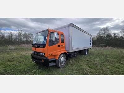 GMC T-6500 Box Truck - 230HP