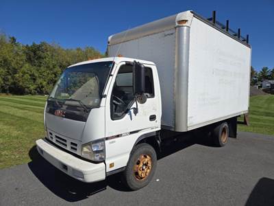 GMC W4 Box Truck - 300HP