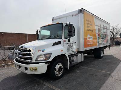 Hino 258 Box Truck - 260HP