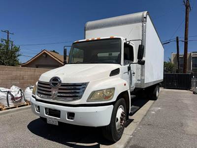 Hino 268 Box Truck - 220HP
