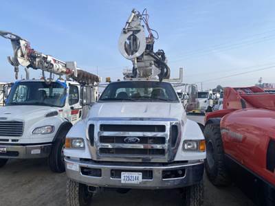 Ford F-750 Tracked Digger Derrick - Cummins, 260HP